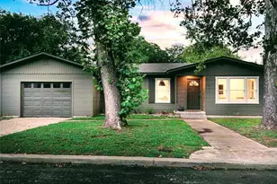 511 Olive St, Fredericksburg, TX 78624 - Photo 1