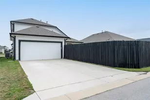 102 Englenook Dr, Hutto, TX 78634 - Photo 4