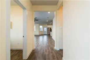 102 Englenook Dr, Hutto, TX 78634 - Photo 8