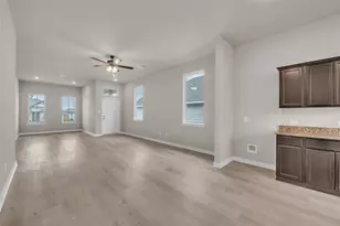 133 Walk Way Dr, Jarrell, TX 76537 - Photo 18