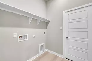 133 Walk Way Dr, Jarrell, TX 76537 - Photo 2