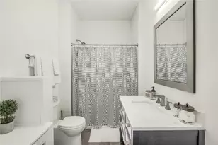 707 Highland Ave, Austin, TX 78703 - Photo 38