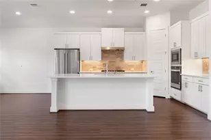 819 Great Lawn Bnd, Liberty Hill, TX 78642 - Photo 4