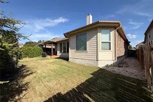 104 Canyon Lake Ln, Georgetown, TX 78628 - Photo 28