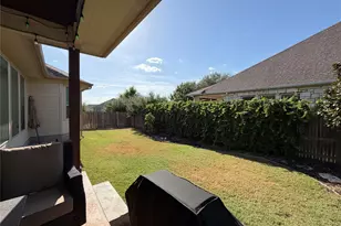 104 Canyon Lake Ln, Georgetown, TX 78628 - Photo 32