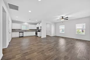 221 Arabian Colt Dr, Georgetown, TX 78626 - Photo 4