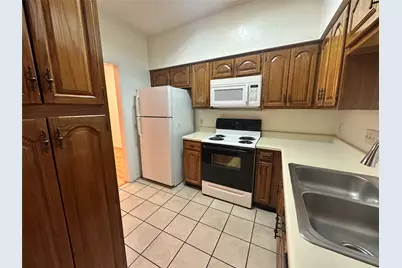 1906 Robbins Place #308, Austin, TX 78705 - Photo 8