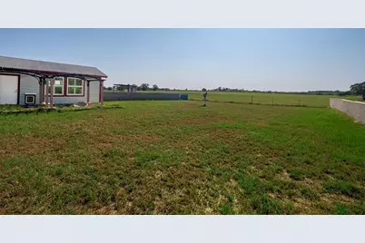 142 Zimmerhanzel Road, Flatonia, TX 78941 - Photo 6