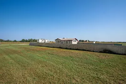 142 Zimmerhanzel Road, Flatonia, TX 78941 - Photo 4