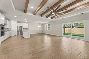 1412 Kent St, Taylor, TX 76574 - Photo 12