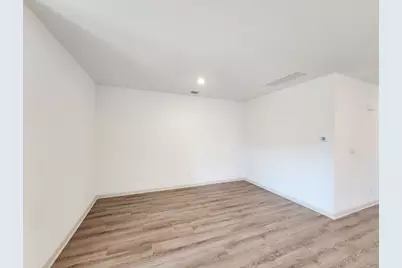 126 Fort Clark Springs Lane, Hutto, TX 78634 - Photo 6