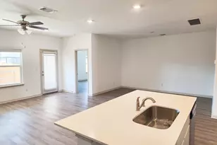 126 Fort Clark Springs Ln, Hutto, TX 78634 - Photo 4