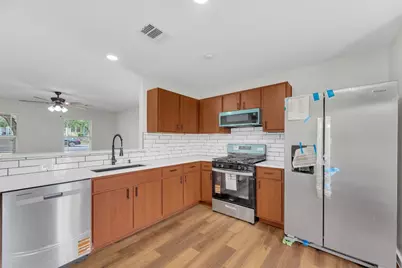 11617 Briarcreek Loop, Manor, TX 78653 - Photo 10