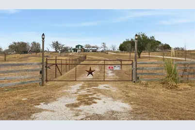 610 Eastview Drive, Georgetown, TX 78626 - Photo 4