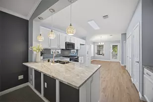 945 King Cotton Ln, Round Rock, TX 78664 - Photo 2