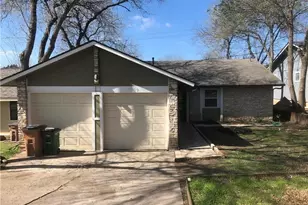 2409 Village Walk, Austin, TX 78744 - Photo 2