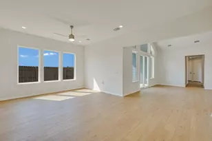 8513 Dongan Dr, Austin, TX 78744 - Photo 10