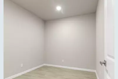 108 Outlaw Drive, Jarrell, TX 76537 - Photo 10