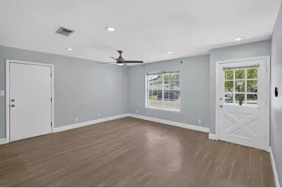 8602 Colonial Drive, Austin, TX 78758 - Photo 4