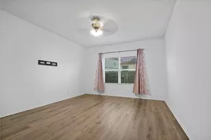 148 Rowdy Yates Wy, Jarrell, TX 76537 - Photo 10