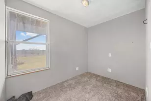 537 Mesa Dr, Del Valle, TX 78617 - Photo 18