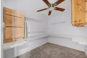 537 Mesa Dr, Del Valle, TX 78617 - Photo 16