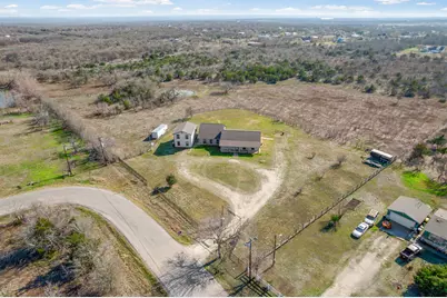 537 Mesa Drive, Del Valle, TX 78617 - Photo 28