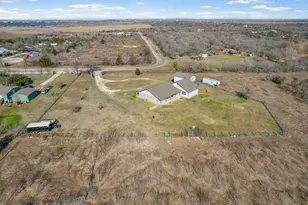 537 Mesa Dr, Del Valle, TX 78617 - Photo 30