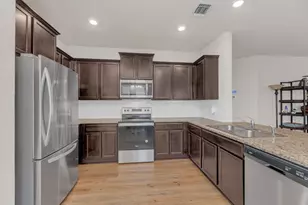 1704 T H Johnson Dr, Taylor, TX 76574 - Photo 10