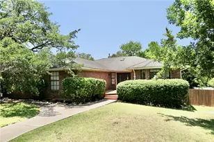 201 Norwood Street W, Georgetown, TX 78628 - Photo 1