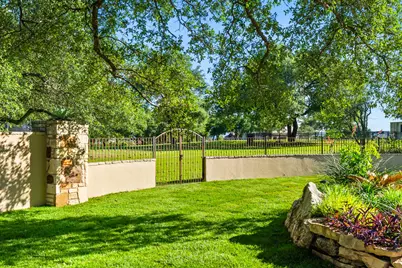 901 Palos Verdes, Leander, TX 78641 - Photo 30