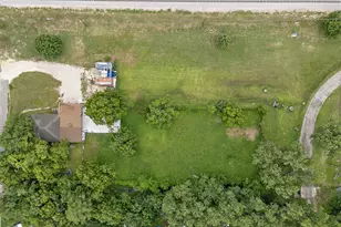 103 E Willis St, Leander, TX 78641 - Photo 8