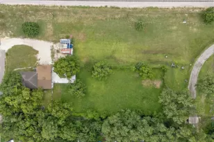 103 E Willis St, Leander, TX 78641 - Photo 8