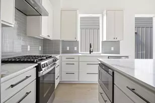 301 N Pleasant Valley Rd, Austin, TX 78702 - Photo 14