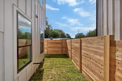 301 N Pleasant Valley Road #2, Austin, TX 78702 - Photo 24