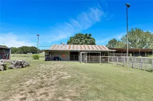 18700 San Marcos Hwy, Martindale, TX 78655 - Photo 36