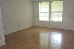 907 Neches St, Lockhart, TX 78644 - Photo 20