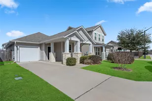 245 E Broade St, Leander, TX 78641 - Photo 2