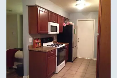 1917 Castle Gate Circle, San Marcos, TX 78666 - Photo 2