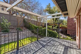 2702 Hillview Green Ln, Austin, TX 78703 - Photo 38