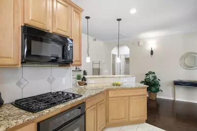 14021 Ashton Woods Circle, Austin, TX 78727 - Photo 10