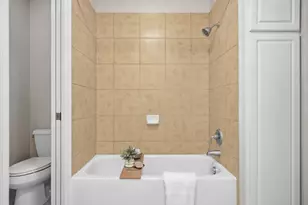 14021 Ashton Woods Cir, Austin, TX 78727 - Photo 28