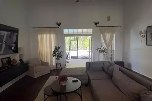 310 E 10th St, Elgin, TX 78621 - Photo 16
