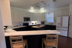 310 E 10th St, Elgin, TX 78621 - Photo 12