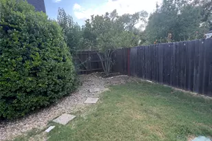 310 E 10th St, Elgin, TX 78621 - Photo 28