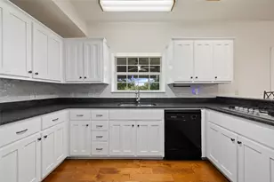 179 Rainbow Dr, Bastrop, TX 78602 - Photo 6