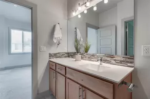 900 Banister Ln, Austin, TX 78704 - Photo 24