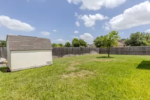 327 Comal Run, Hutto, TX 78634 - Photo 26
