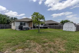 327 Comal Run, Hutto, TX 78634 - Photo 28
