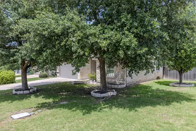 327 Comal Run, Hutto, TX 78634 - Photo 4